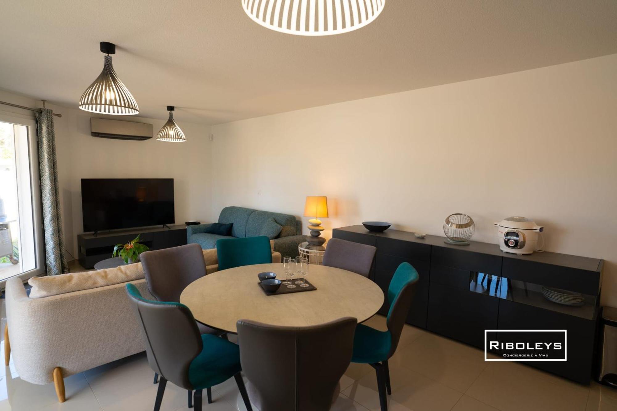 Grand T3 Neuf Climatise Avec Wifi A 100M De La Plage Vias Εξωτερικό φωτογραφία