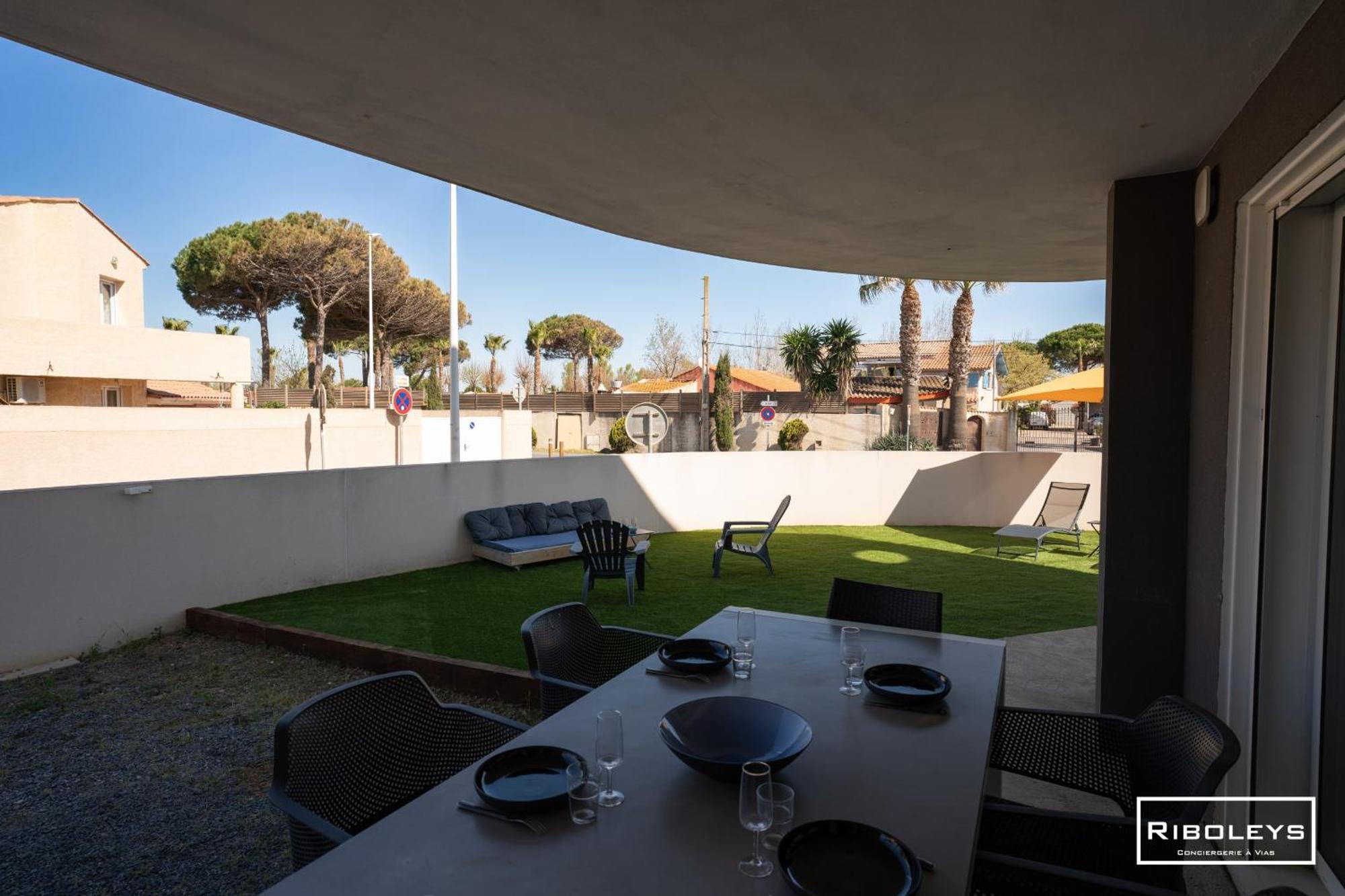 Grand T3 Neuf Climatise Avec Wifi A 100M De La Plage Vias Εξωτερικό φωτογραφία