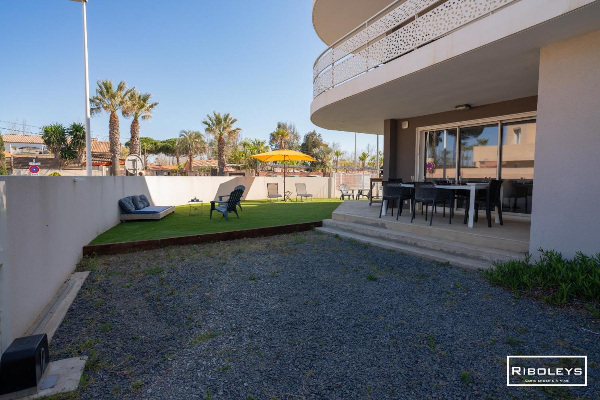 Grand T3 Neuf Climatise Avec Wifi A 100M De La Plage Vias Εξωτερικό φωτογραφία