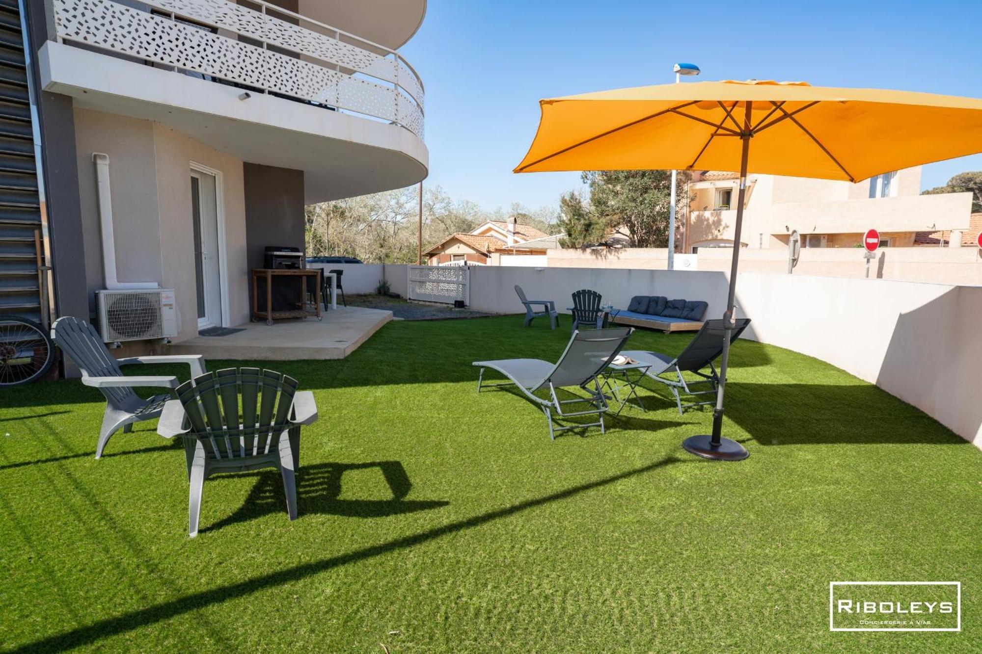 Grand T3 Neuf Climatise Avec Wifi A 100M De La Plage Vias Εξωτερικό φωτογραφία